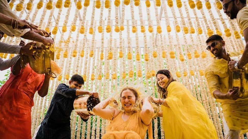 Jwala Gutta ties knot with Tamil actor Vishnu Vishal, catch all the wedding festivities - PHOTOS 
