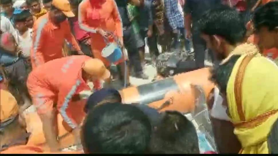 Pick-up van carrying marriage party falls into Patna river, at least 15 dead