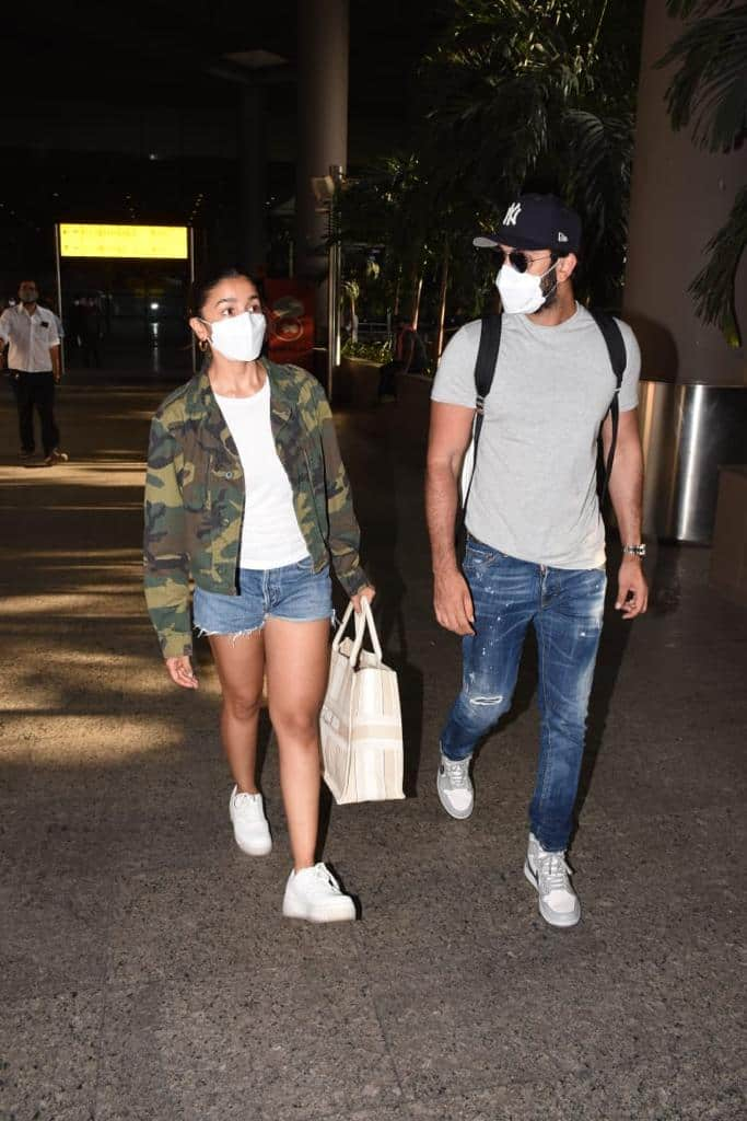 Alia Bhatt Ranbir Kapoor papped