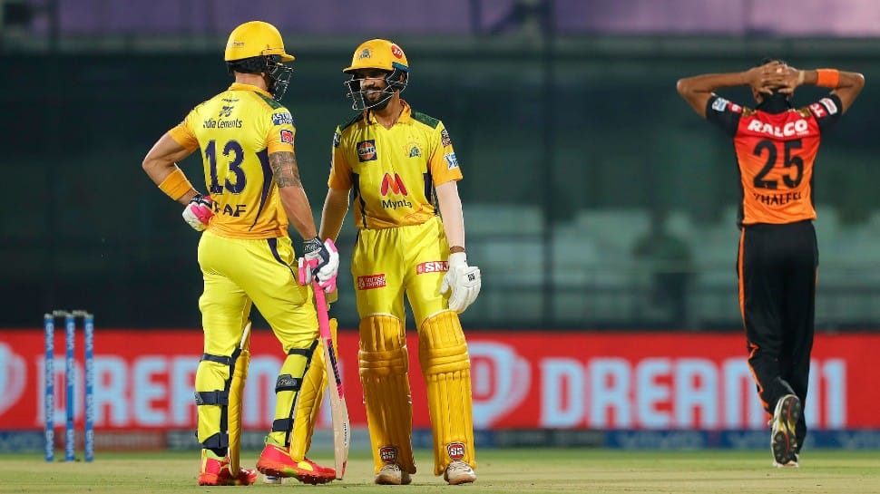 Chennai Super Kings openers Faf Du Plessis (left) and Ruturaj Gaekwad during their massive partnership against Sunrisers Hyderabad at the Arun Jaitley Stadium in New Delhi. (Photo: IPL)