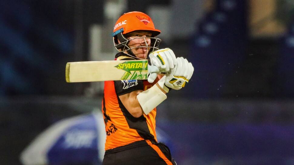 Sunrisers Hyderabad skipper David Warner on his way to scoring a half-century against Chennai Super Kings at the Arun Jaitley Stadium in New Delhi. (Photo: PTI)