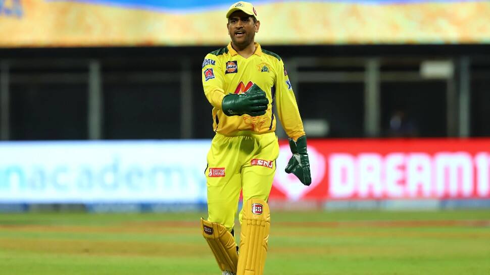 Chennai Super Kings skipper MS Dhoni marshals his troops against Sunrisers Hyderabad in their IPL 2021 match at the Arun Jaitley Stadium in New Delhi. (Photo: PTI)