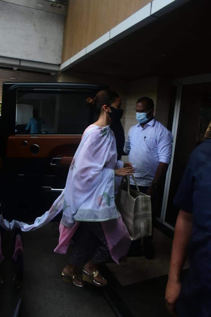 Alia Bhatt donned a pink churidar with white dupatta