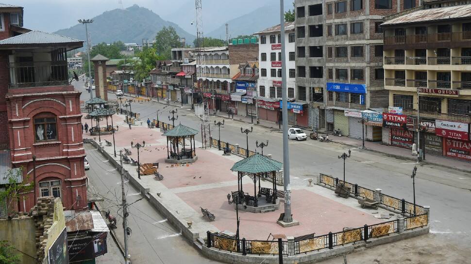 Srinagar in Jammu-Kashmir under strict lockdown