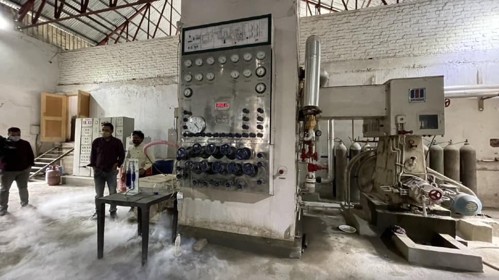 COVID-19: Oxygen supply diverted from industrial units to hospitals in Kashmir