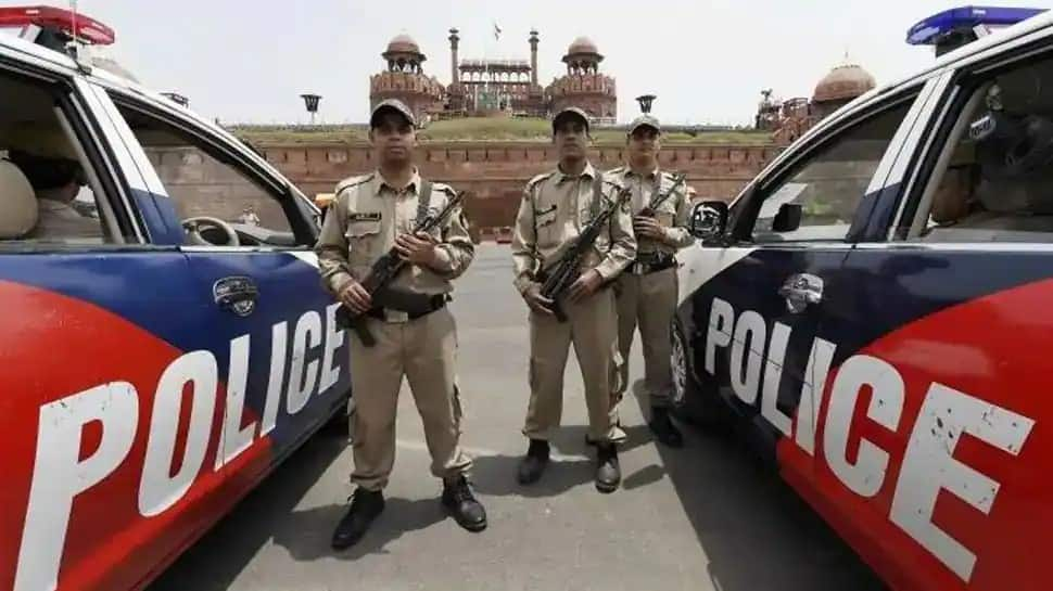 Delhi Police registers 372 FIRs against COVID cheats, 91 arrested