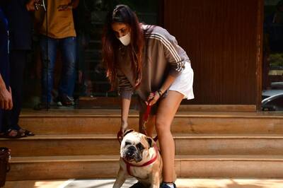 Sonnalli Seygall spotted outside pet clinic!