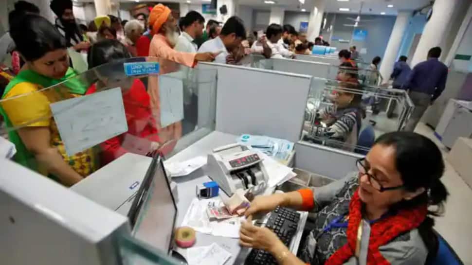 Bank alert! RBI cancels license of THIS bank, here’s what will happen to depositors 