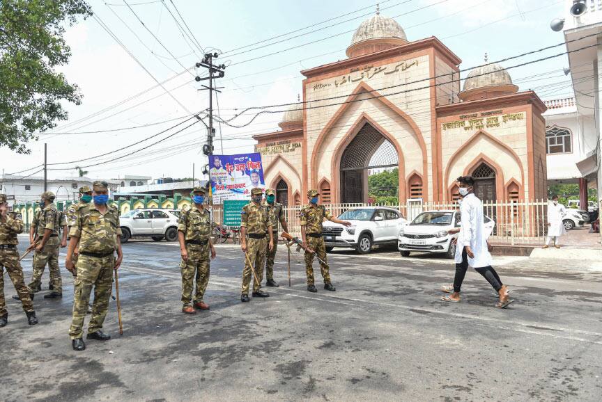 Police patrolling in Lucknow on Eid