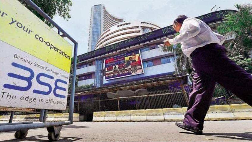 Sensex ends marginally higher; Nifty stays below 14,700; metals, auto slip