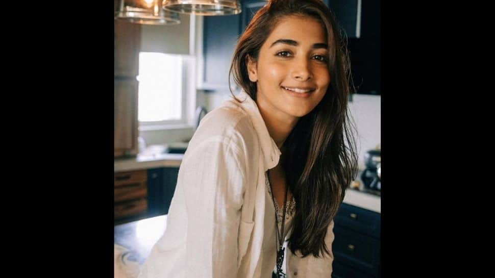 South star Pooja Hegde shows how to correctly use the oximeter at home amid pandemic crisis