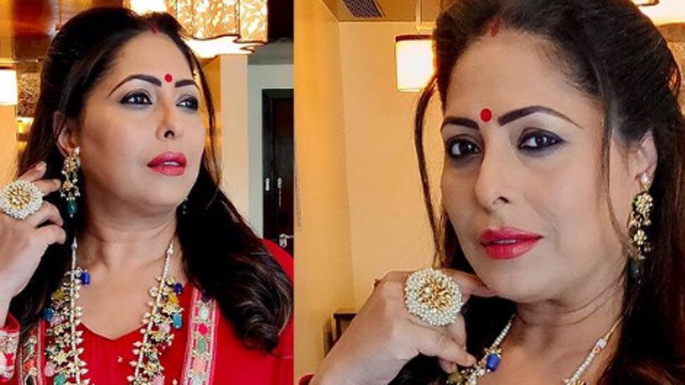 Super Dancer 4 judge Geeta Kapur&#039;s sindoor pics go viral, fans wonder if she&#039;s married - Geeta Maa reacts!