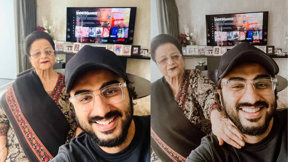 Arjun Kapoor watches ‘Sardar Ka Grandson’ with his grandmother who calls the film ‘khoobsurat’
