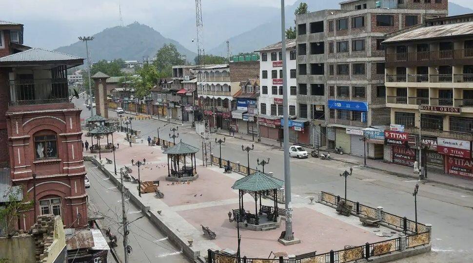 Jammu and Kashmir extends 'corona curfew' across 20 districts till May 31