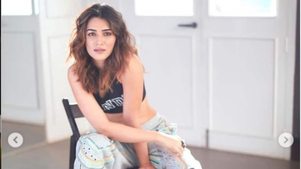 Kriti Sanon celebrates 7 years in Bollywood, says 'challenging but very satisfying'