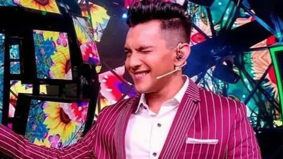 Aditya Narayan sorry for his 'Alibaug comment' on Indian Idol 12, MNS warns of 'stopping the show'