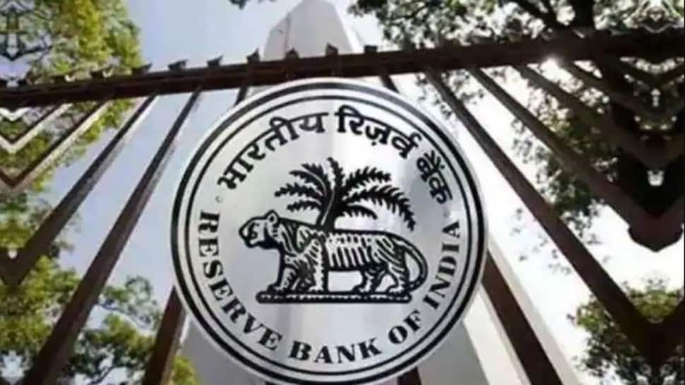 RBI slaps Rs 10 crore penalty on HDFC Bank