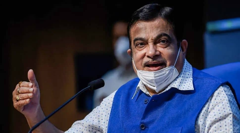 Students should be catalyst for social and economic change in 21st century, says Nitin Gadkari