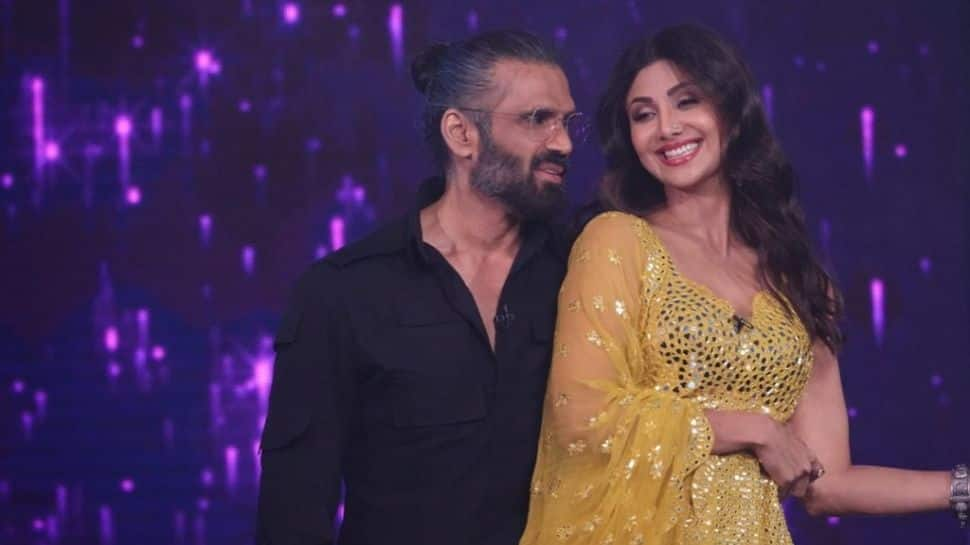 Shilpa Shetty and Suniel Shetty recreate ‘Dhadkan’ magic on the sets of Super Dancer Chapter 4 - Watch