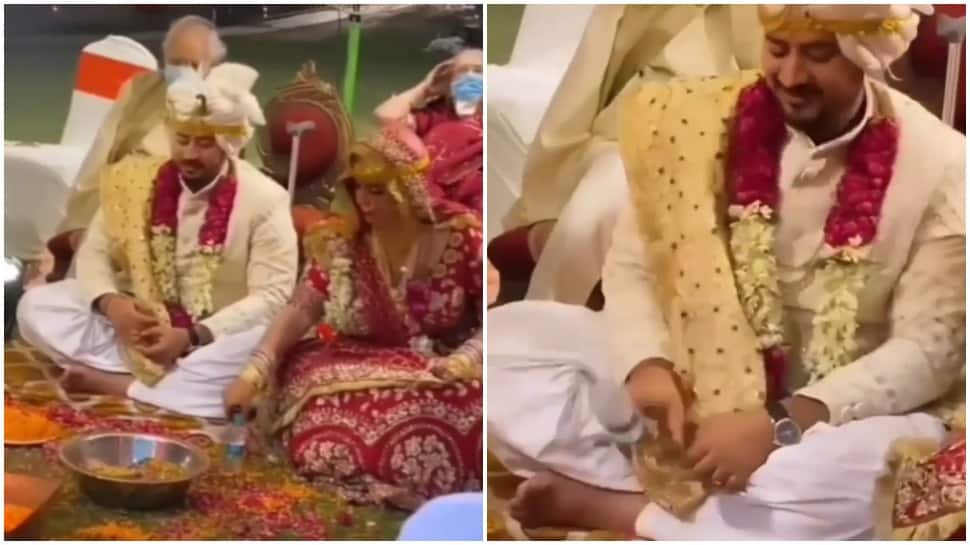 Hilarious! Bride and groom pass time while &#039;Pandit Ji&#039; rests, video goes viral