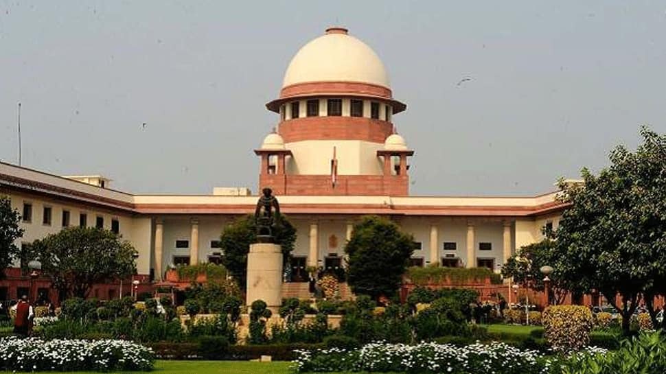&#039;Govt of India should buy and distribute vaccines, not states&#039;: Supreme Court