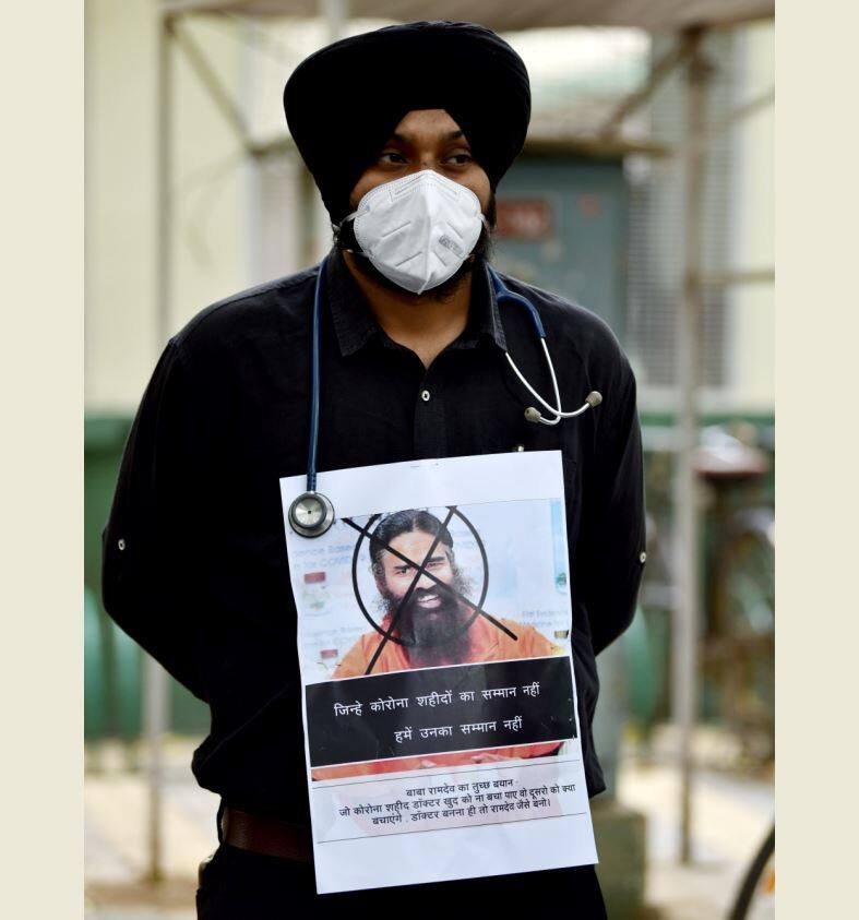 AIIMS doctors protest