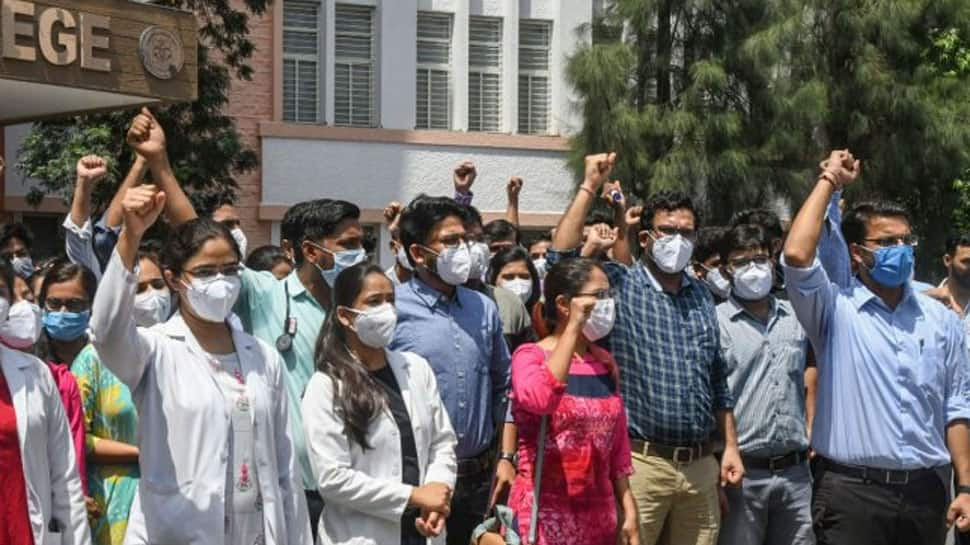 3000 junior doctors in Madhya Pradesh resign after HC terms strike illegal