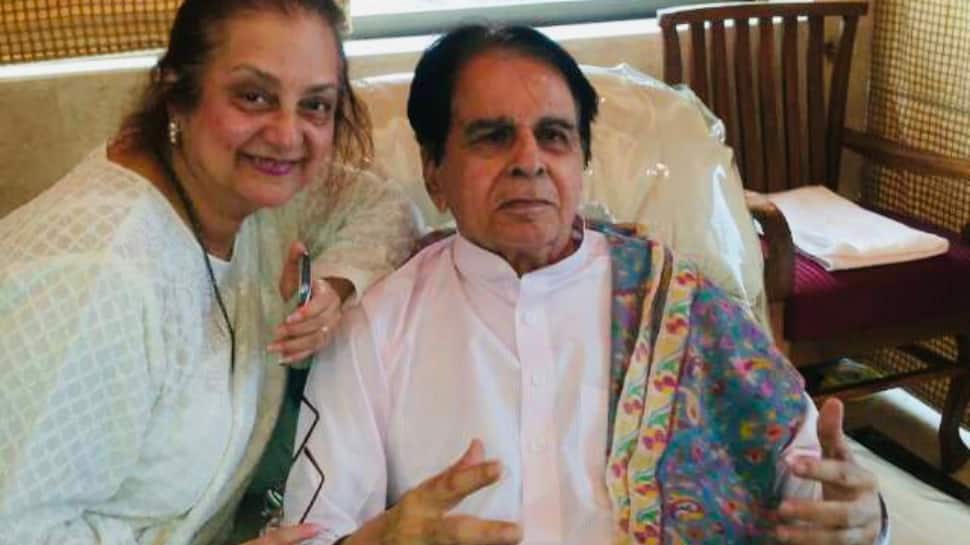 Dilip Kumar Admitted to Hinduja Hospital in Mumbai For Breathlessness
