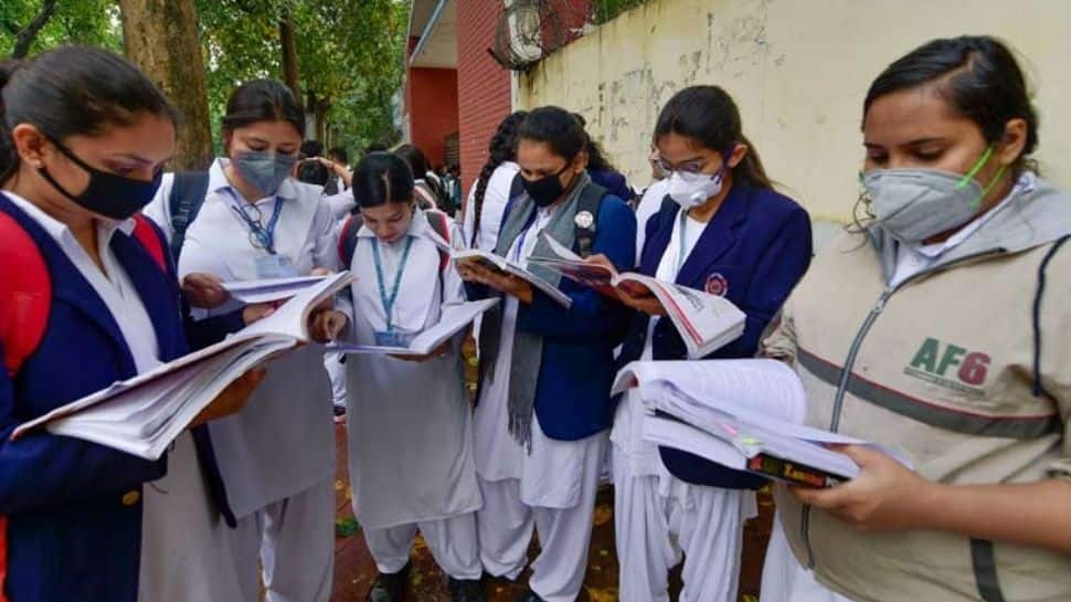 CBSE Class 12 Board Exam 2021: Important update students should not miss, check here CBSE Class 12 Board Exam 2021: Important update students should not miss, check here