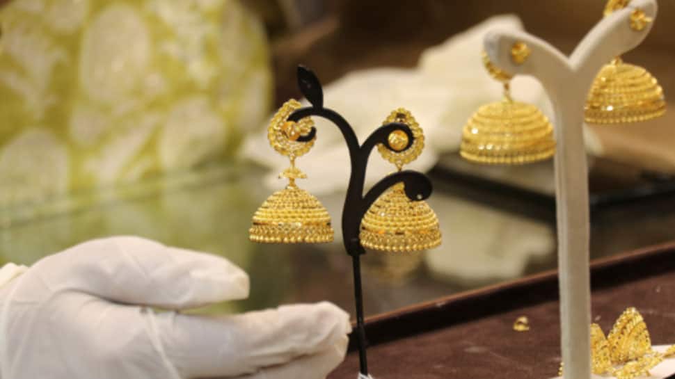 Gold Price Today, 07 June 2021: Gold prices yet again decline, rates still cheaper by Rs 7,500 from record level