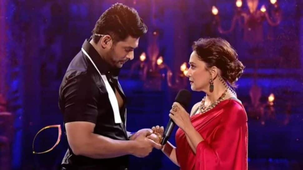 Sidharth Shukla recreates &#039;Dil Toh Pagal Hai&#039; scene with Madhuri Dixit on Dance Deewane 3 – Watch