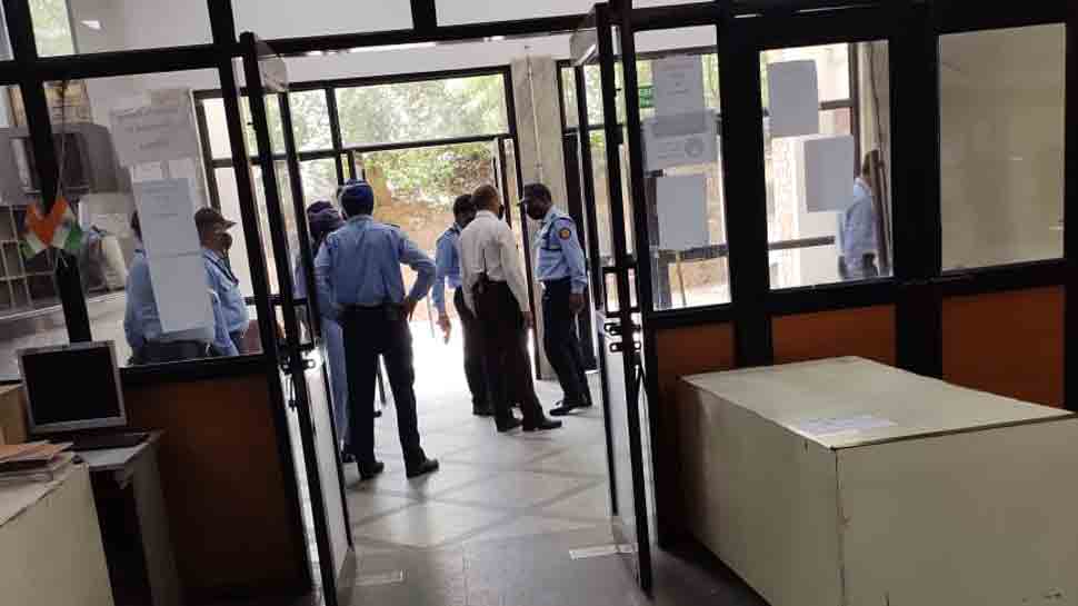 Delhi: JNU library vandalised and forcefully occupied by &#039;unruly&#039; students for 2 days, FIR filed