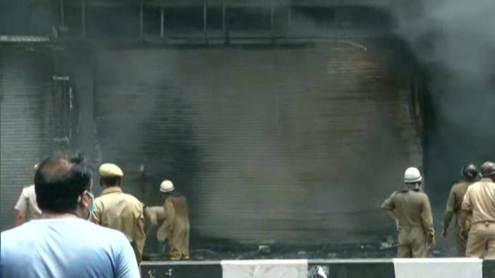 Massive fire breaks out at Delhi's Lajpat Nagar market, 30 fire tenders rushed to spot