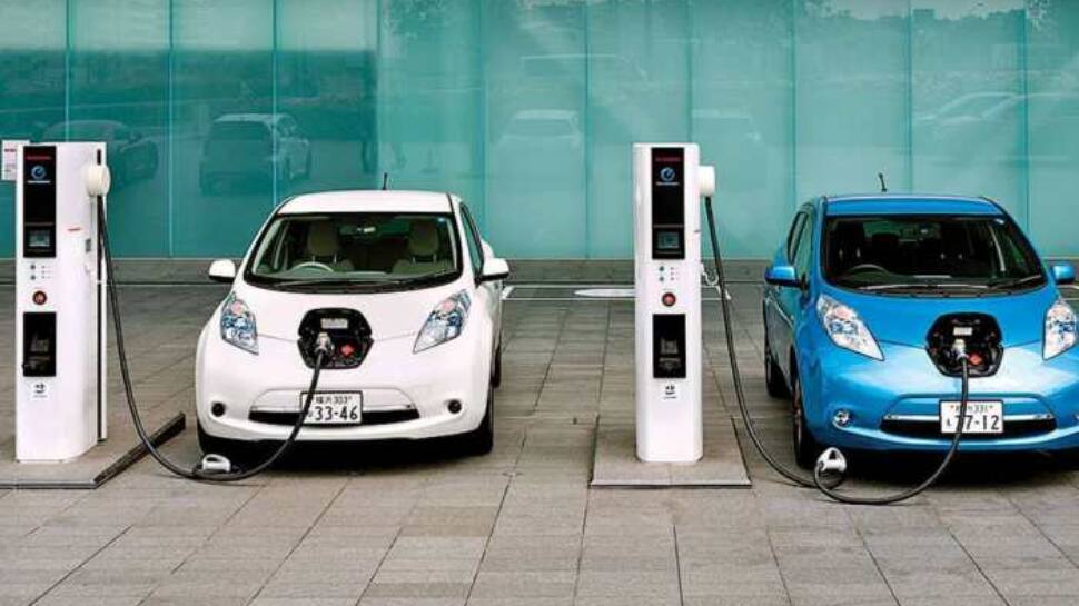 Electric vehicles under FAME II Centre offers additional incentives