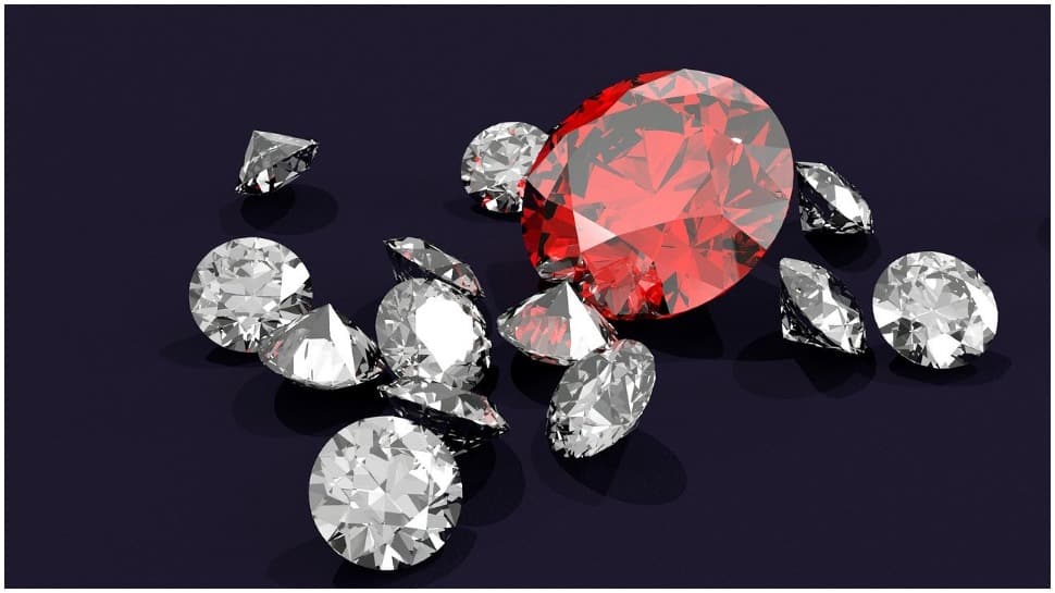 Diamond rush: Thousands travel to South African village KwaHlathi to make fortune from unidentified stones