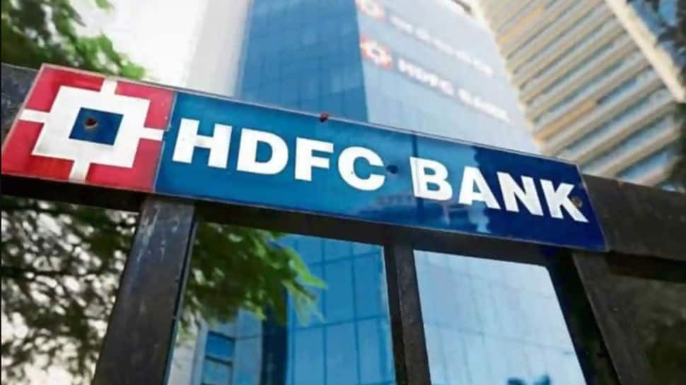 HDFC Bank&#039;s mobile app suffers massive outage, bank says &#039;looking on priority&#039;