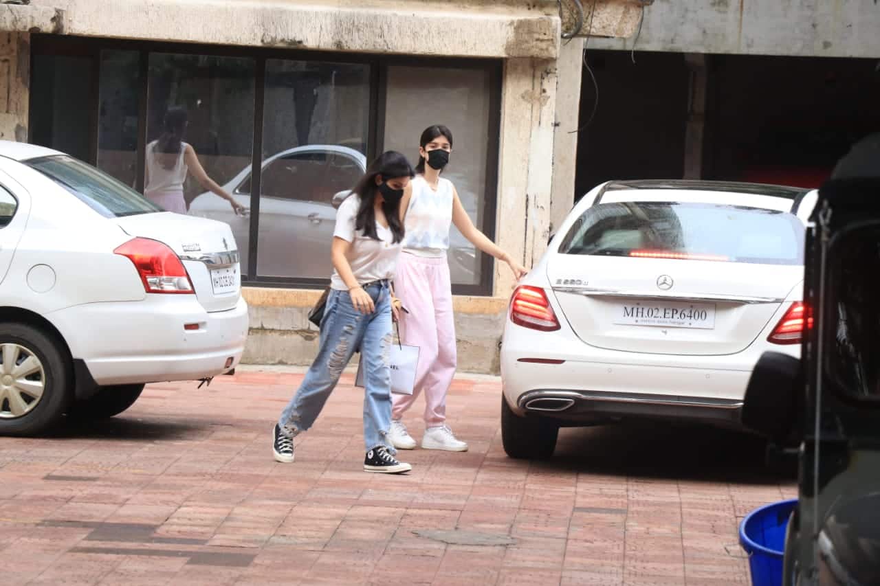The duo was spotted in Bandra
