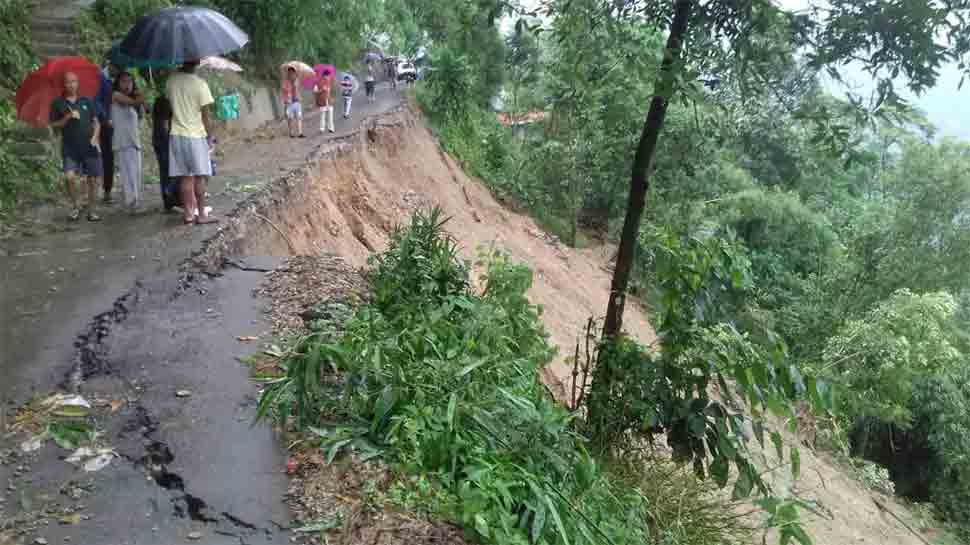 Heavy rains trigger major landslide in Darjeeling, over 30 families affected