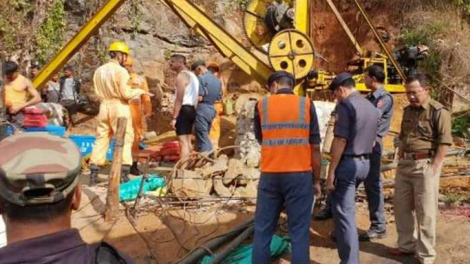 Meghalaya coal mine: Water level recedes by 22 feet, Navy divers search for missing miners