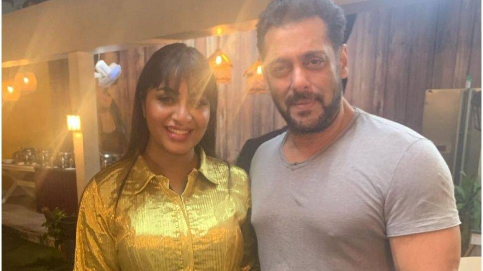 Arshi Khan seeks Salman Khan&#039;s help to find a groom on &#039;Swayamvar&#039;