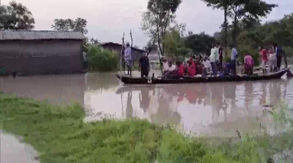 Several low-lying areas of Srinagar, Pauri Garhwal have been submerged in water as the water level in the Alaknanda river increased due to heavy rains.