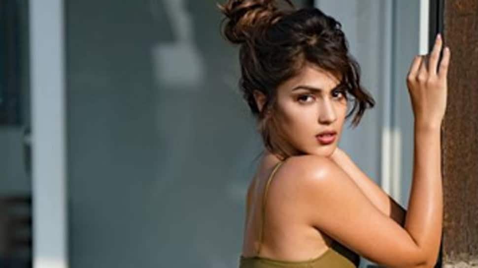 Rhea Chakraborty shares cryptic post on 'weathering the storm', and how 'she learnt to fly'!