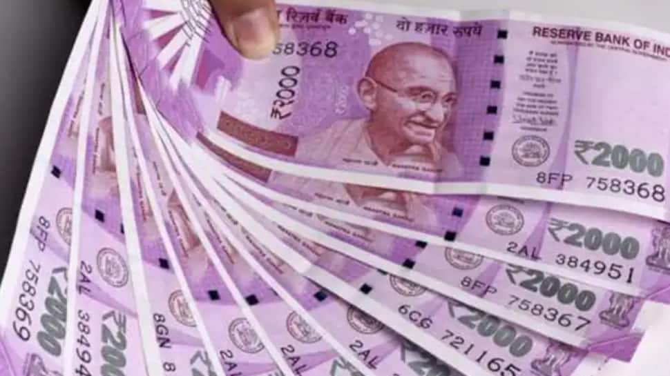 Good news for housewives! No Income Tax scrutiny on cash deposits up to Rs 2.5 lakh post demonetisation