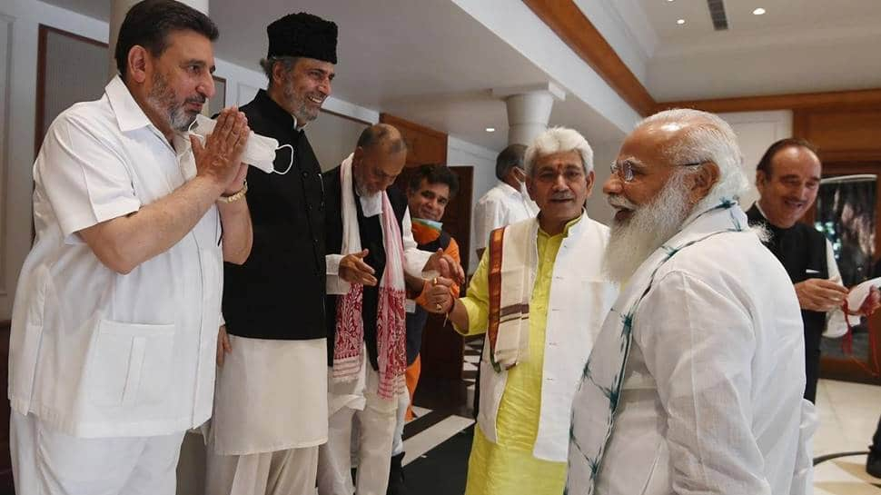 PM Modi meets J&K leaders to discuss statehood 