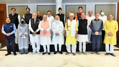 PM Narendra Modi meets J&K leaders