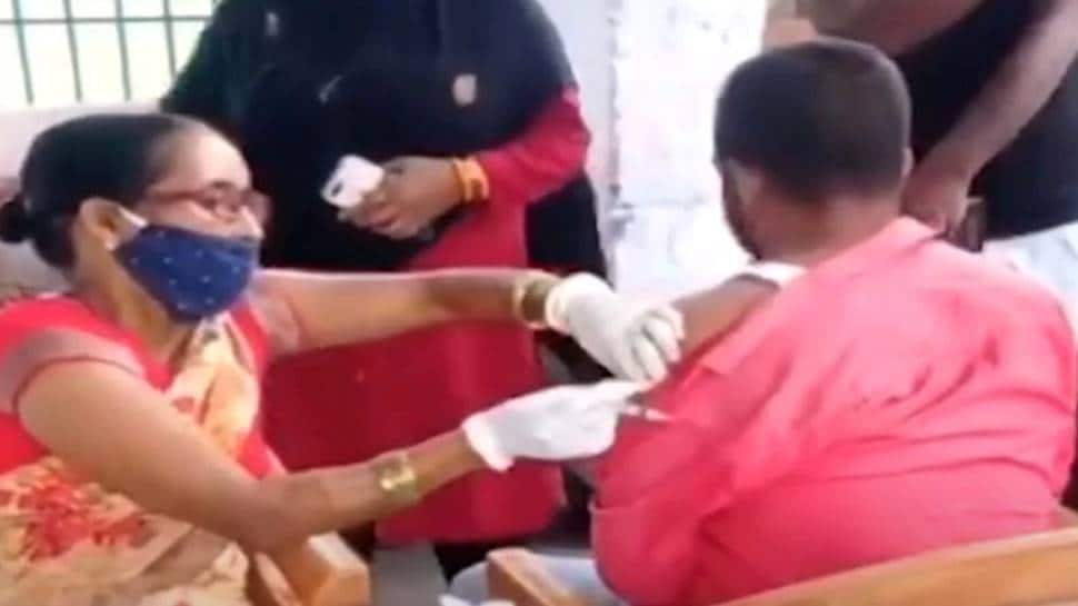 Nurse injects empty syringe during COVID vaccine drive in Chapra, Bihar, video goes viral