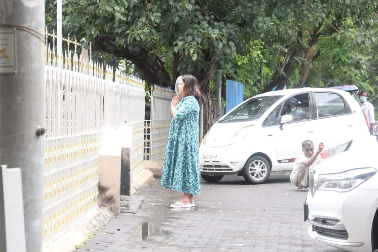 Farah Khan prays at Church