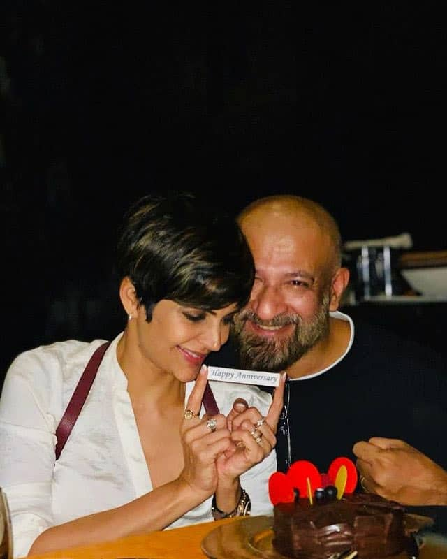 Loved-up pic of Mandira Bedi and husband Raj Kaushal