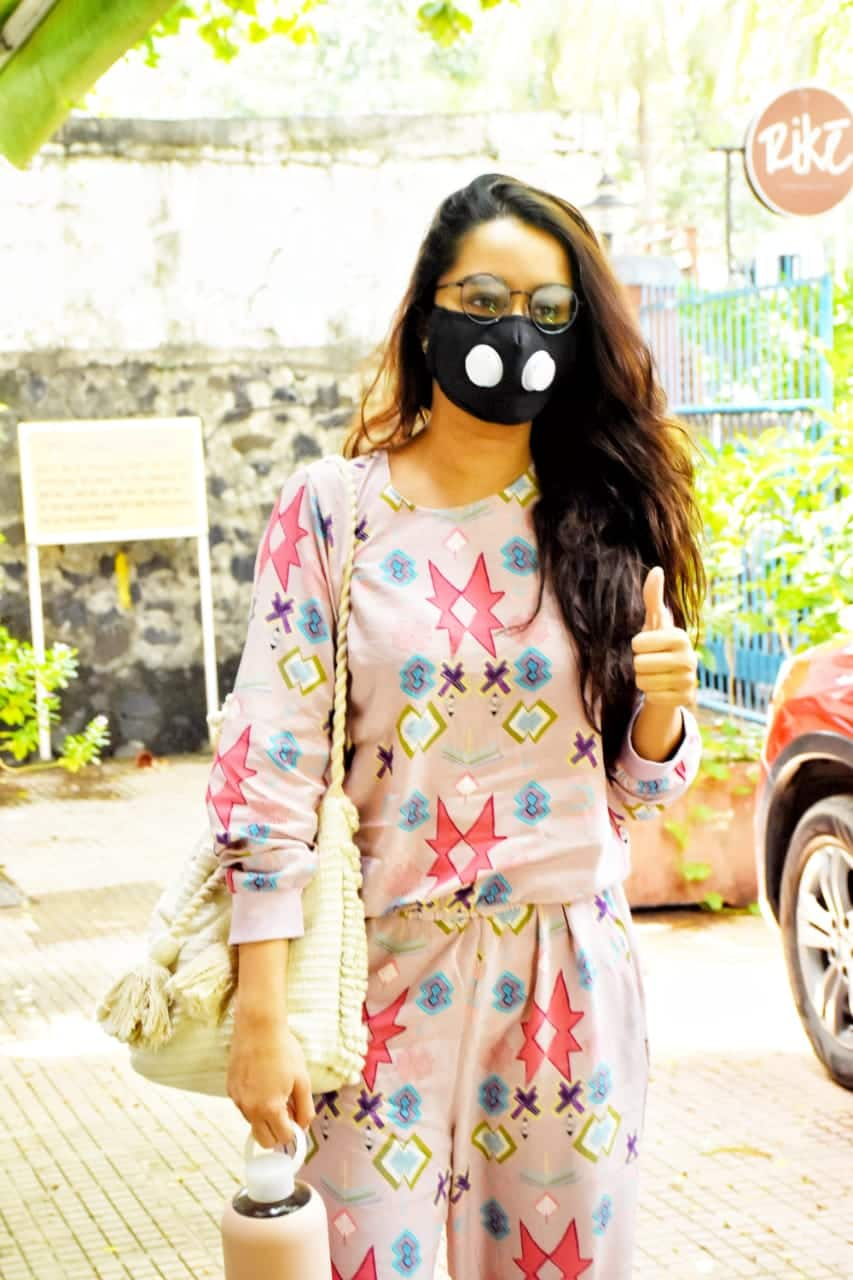 Shraddha's white bucket bag is too cute to be missed