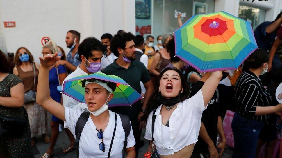 Women protest as Turkey quits violence-on-women treaty